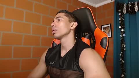 Snapshot of adan_sin1 chatting on January 2025 02:35:01 PM Adan Sin online show from January 2025 02:35:01 PM