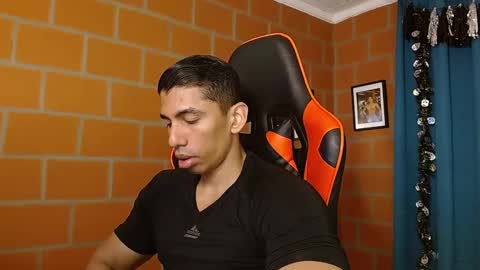 Snapshot of adan_sin1 chatting on January 2025 02:28:01 PM Adan Sin online show from January 2025 02:28:01 PM