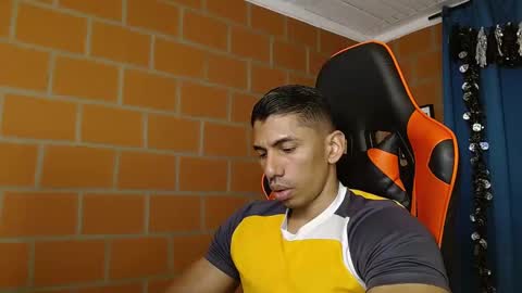 Snapshot of adan_sin1 chatting on January 2025 06:49:02 PM Adan Sin online show from January 2025 06:49:02 PM