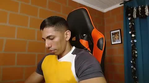 Snapshot of adan_sin1 chatting on January 2025 07:59:02 PM Adan Sin online show from January 2025 07:59:02 PM