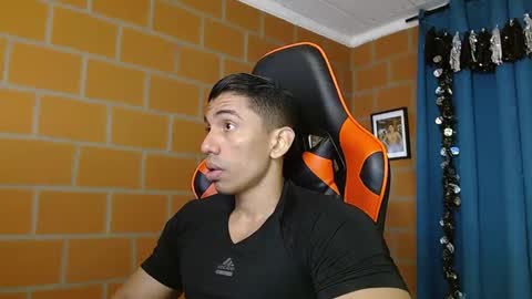 Snapshot of adan_sin1 chatting on February 2025 02:47:02 PM Adan Sin online show from February 2025 02:47:02 PM