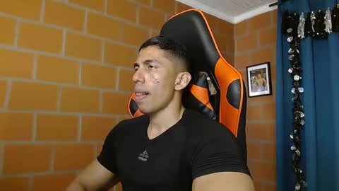 Snapshot of adan_sin1 chatting on February 2025 07:10:02 PM Adan Sin online show from February 2025 07:10:02 PM