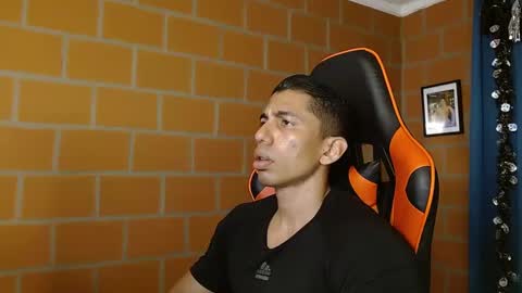 Snapshot of adan_sin1 chatting on February 2025 06:31:02 PM Adan Sin online show from February 2025 06:31:02 PM