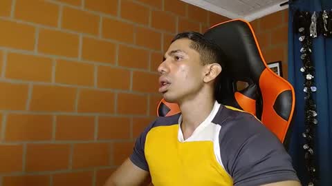 Snapshot of adan_sin1 chatting on February 2025 02:54:02 PM Adan Sin online show from February 2025 02:54:02 PM