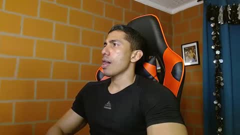 Snapshot of adan_sin1 chatting on March 2025 08:05:01 PM Adan Sin online show from March 2025 08:05:01 PM