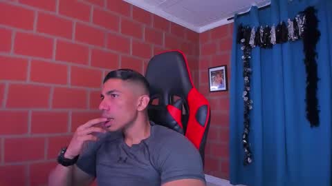 Snapshot of adan_sin1 chatting on March 2025 04:17:01 PM Adan Sin online show from March 2025 04:17:01 PM