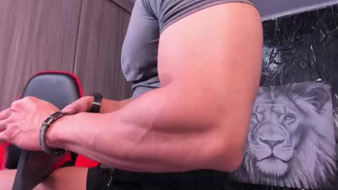 Snapshot of adan_sin1 chatting on October 2025 03:43:01 PM Adan Sin online show from October 2025 03:43:01 PM