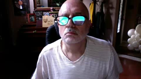 Snapshot of add_me_2 chatting on June 2026 07:01:02 PM add_me_2 online show from June 2026 07:01:02 PM