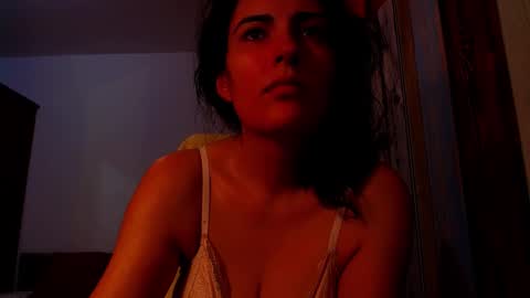 amy        online show from October 2025 09:59:02 PM