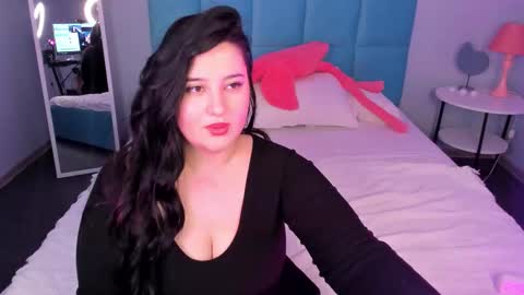 Adel online show from November 2025 11:10:02 AM