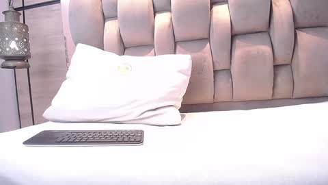 adela chase online show from January 2025 09:03:01 AM