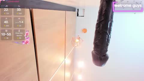 adela chase online show from November 2025 02:00:01 AM