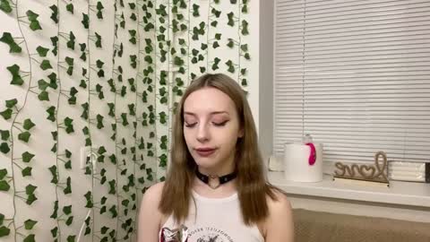 Snapshot of adele0_0 chatting on December 2024 02:02:01 PM Adele online show from December 2024 02:02:01 PM