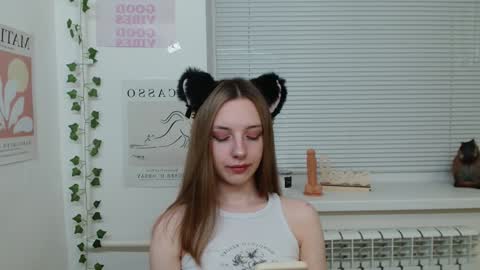 Snapshot of adele0_0 chatting on January 2025 03:29:01 PM Adele online show from January 2025 03:29:01 PM