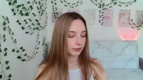 Snapshot of adele0_0 chatting on February 2025 09:53:02 AM Adele online show from February 2025 09:53:02 AM