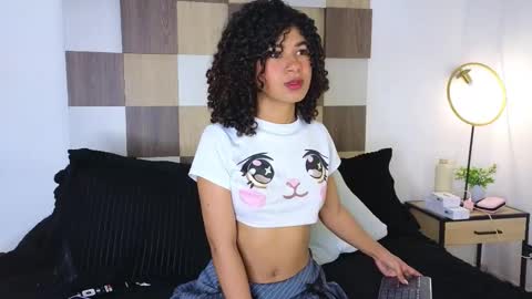 Andrea online show from February 2025 11:44:02 AM