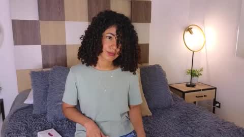 Andrea online show from February 2025 03:53:01 PM