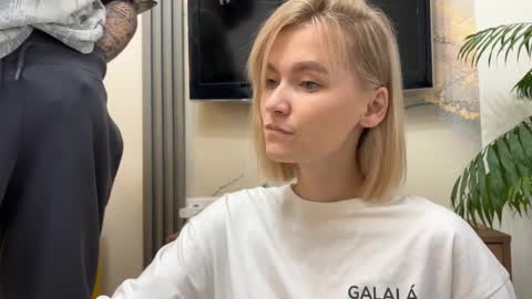 Adele Nick online show from November 2025 11:56:01 AM