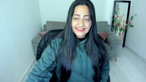 Carolina online show from October 2025 10:27:02 AM