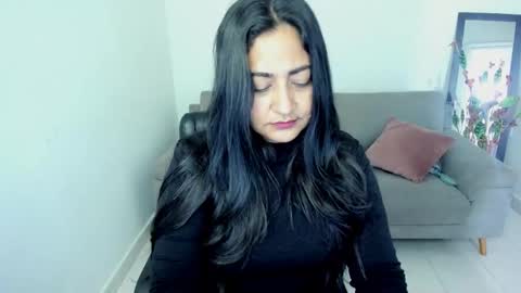 Carolina online show from November 2025 10:47:02 AM