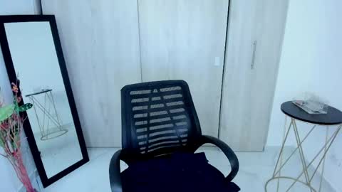 Snapshot of adele_sweett chatting on May 2026 10:52:02 AM Carolina online show from May 2026 10:52:02 AM
