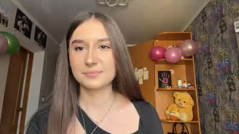 Snapshot of adeleapel chatting on February 2026 12:01:01 PM Poly online show from February 2026 12:01:01 PM