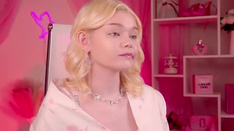 Snapshot of adelecartier chatting on May 2026 05:58:02 AM Adele 2200 -700 1000 UTCGMT 100 online show from May 2026 05:58:02 AM
