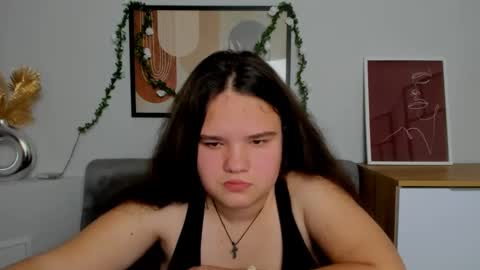 adelecruzz online show from February 2025 03:05:01 PM