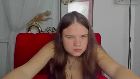 adelecruzz online show from April 2026 12:12:01 PM