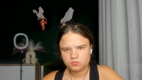 adelecruzz online show from July 2026 03:36:02 PM
