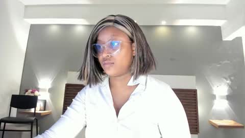 Adele  online show from November 2025 12:07:01 PM