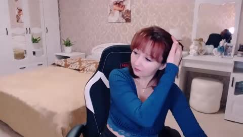 Snapshot of adelemoran chatting on March 2025 06:00:02 PM AdeleMoran online show from March 2025 06:00:02 PM