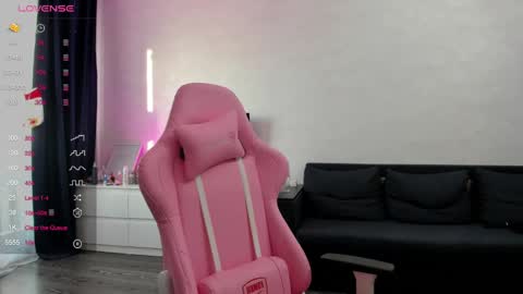 Adele online show from December 2024 04:13:01 AM