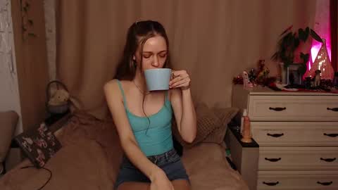 Snapshot of adelin_maxwell chatting on March 2025 02:08:02 PM Lina online show from March 2025 02:08:02 PM