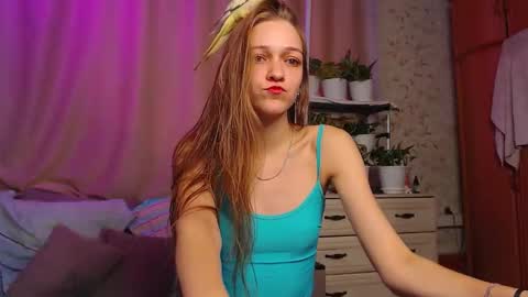 Snapshot of adelin_maxwell chatting on October 2025 08:26:02 AM Lina online show from October 2025 08:26:02 AM