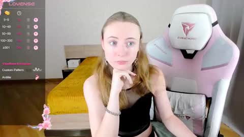 Adelina online show from September 2025 10:59:01 AM