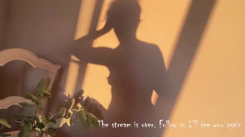 Im Adelina . See you.... online show from February 2025 01:58:01 AM