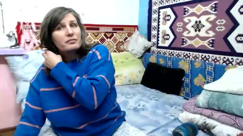 Larisa online show from November 2025 09:59:02 AM