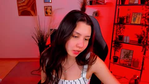 Snapshot of adelleb chatting on January 2025 03:07:01 PM Your sweet girl online show from January 2025 03:07:01 PM