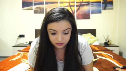 Adellineee online show from February 2025 01:25:02 AM