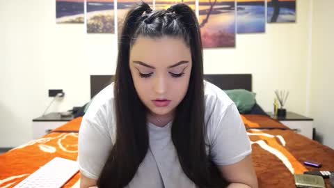 Adellineee online show from February 2025 10:37:02 PM