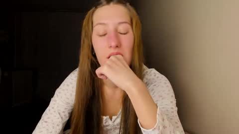 Adell online show from April 2026 09:38:01 PM