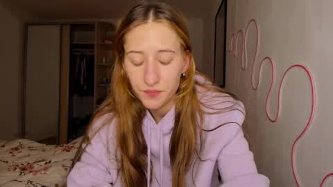 Adell online show from May 2026 09:44:02 PM