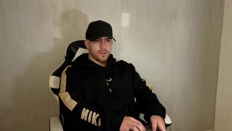 Snapshot of ades_lowe chatting on October 2025 11:42:02 AM Ades online show from October 2025 11:42:02 AM