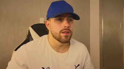 Snapshot of ades_lowe chatting on November 2025 12:59:01 PM Ades online show from November 2025 12:59:01 PM