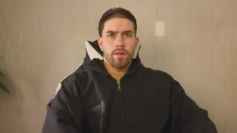 Snapshot of ades_lowe chatting on November 2025 12:02:02 PM Ades online show from November 2025 12:02:02 PM