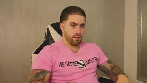 Snapshot of ades_lowe chatting on November 2025 12:00:02 PM Ades online show from November 2025 12:00:02 PM