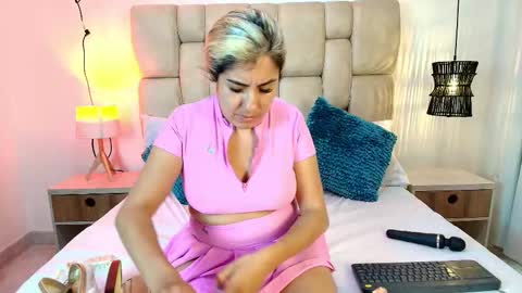 AdharaSmithh online show from November 2025 02:37:02 PM