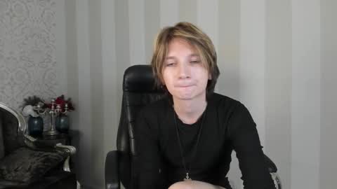 Snapshot of adonbev chatting on March 2026 08:26:33 AM adonbev online show from March 2026 08:26:33 AM