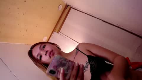 adorabletsforyouxx online show from December 2024 02:27:02 PM